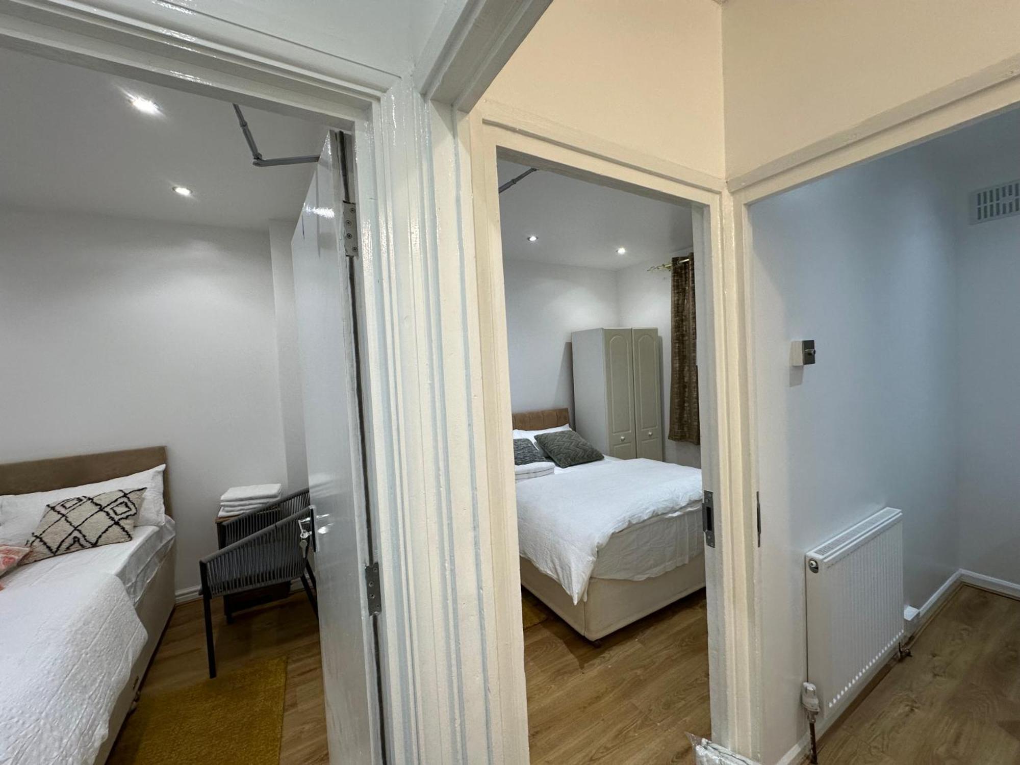 Pensiune Beautiful Double With Free Wi-fi And Free Parking Londra